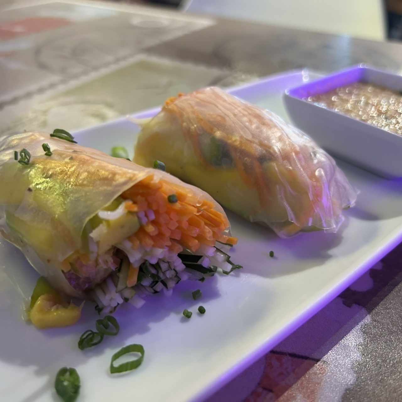 Rollitos de Papel de Arroz de Salmón