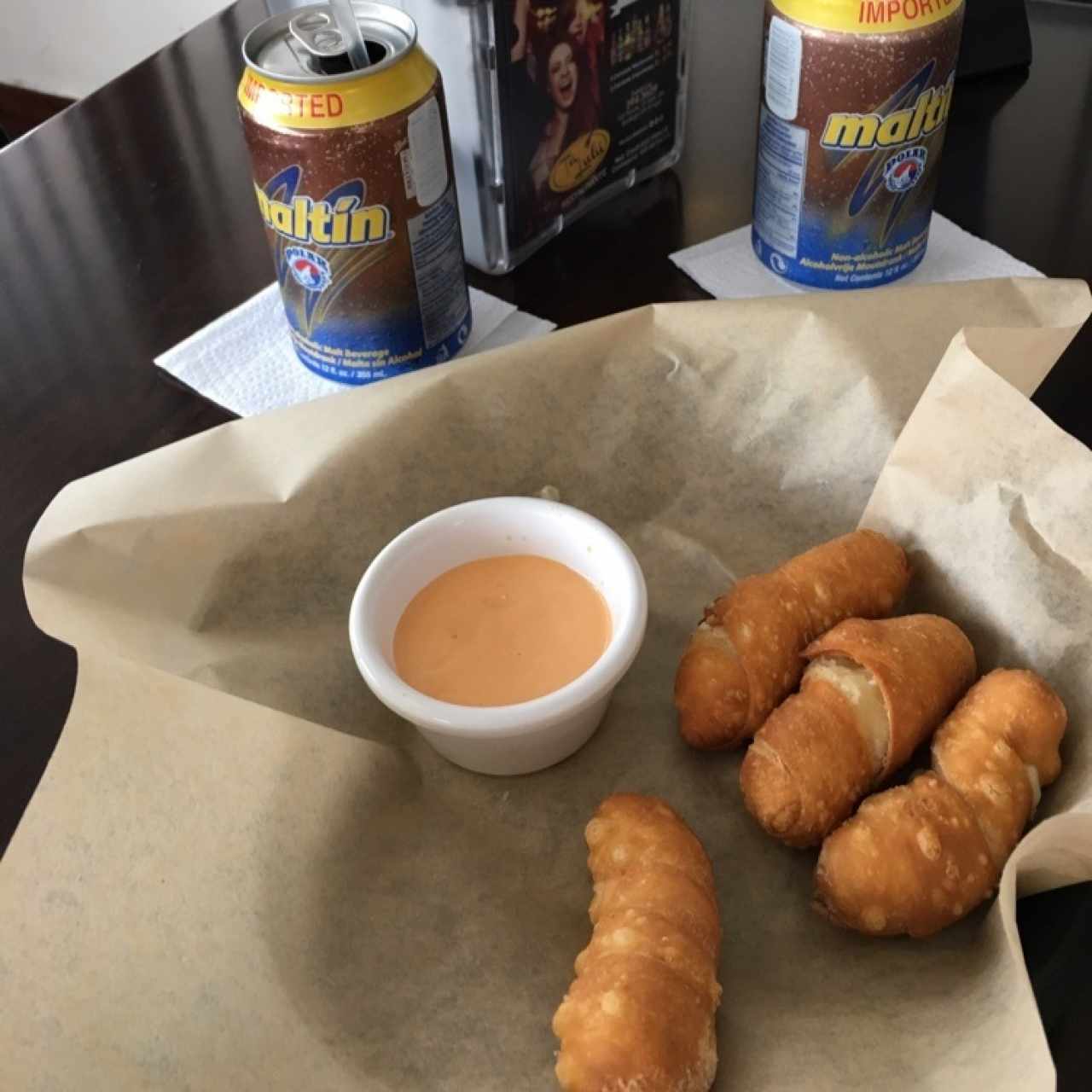 Tequeños con Salsa rosada