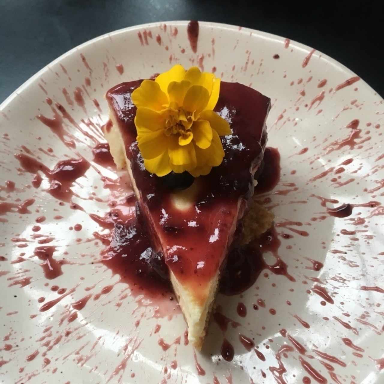 Cheesecake con mermelada frutos rojos