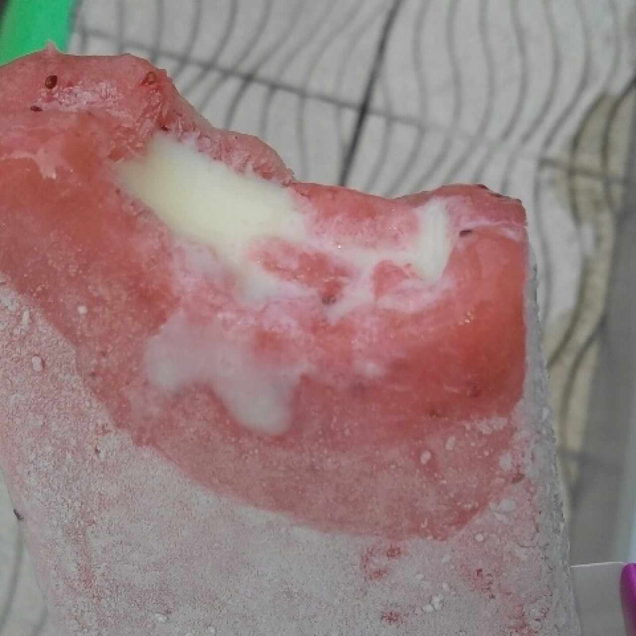 Paleta de Fresa Rellena