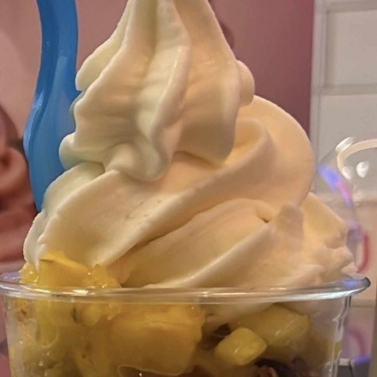Parfait de fresa y piña 