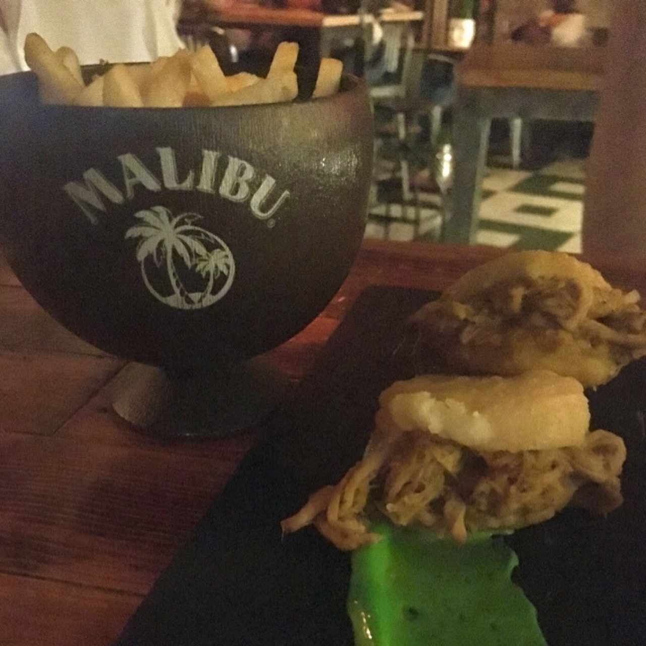 Open Brunch - Arepitas pulled pork