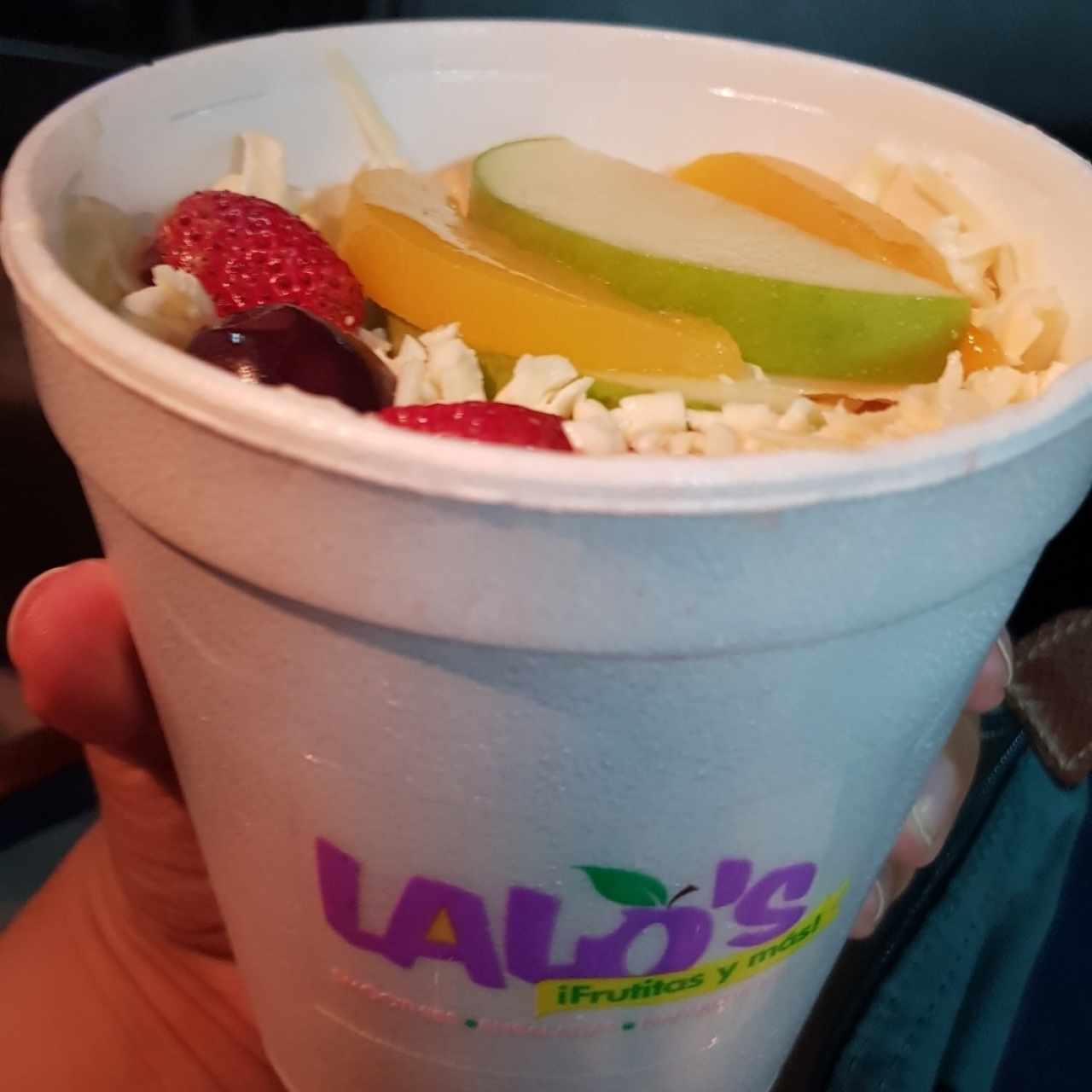 Ensalada de frutas como opción para llevar 