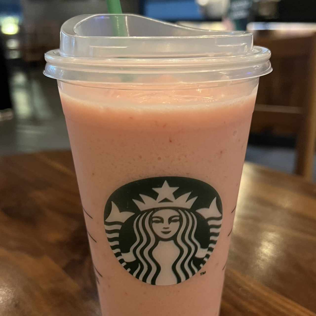 Frappe de yogourt con fresas