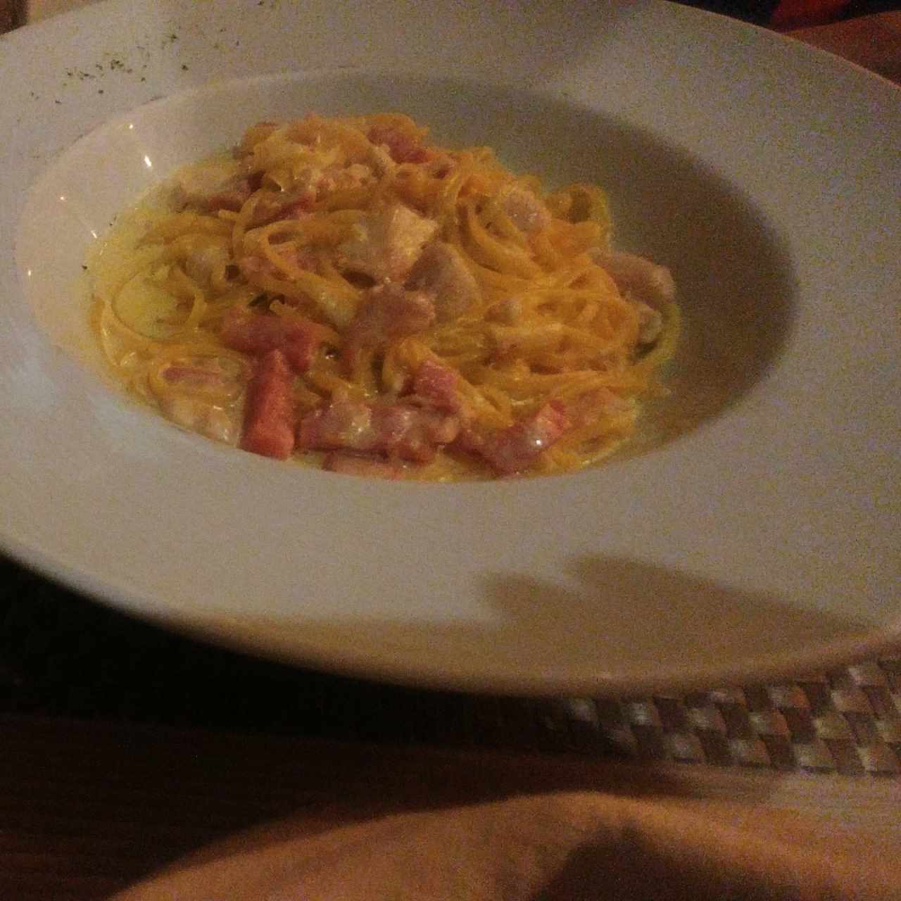 Linguinni en Salsa Alfredo con Pollo