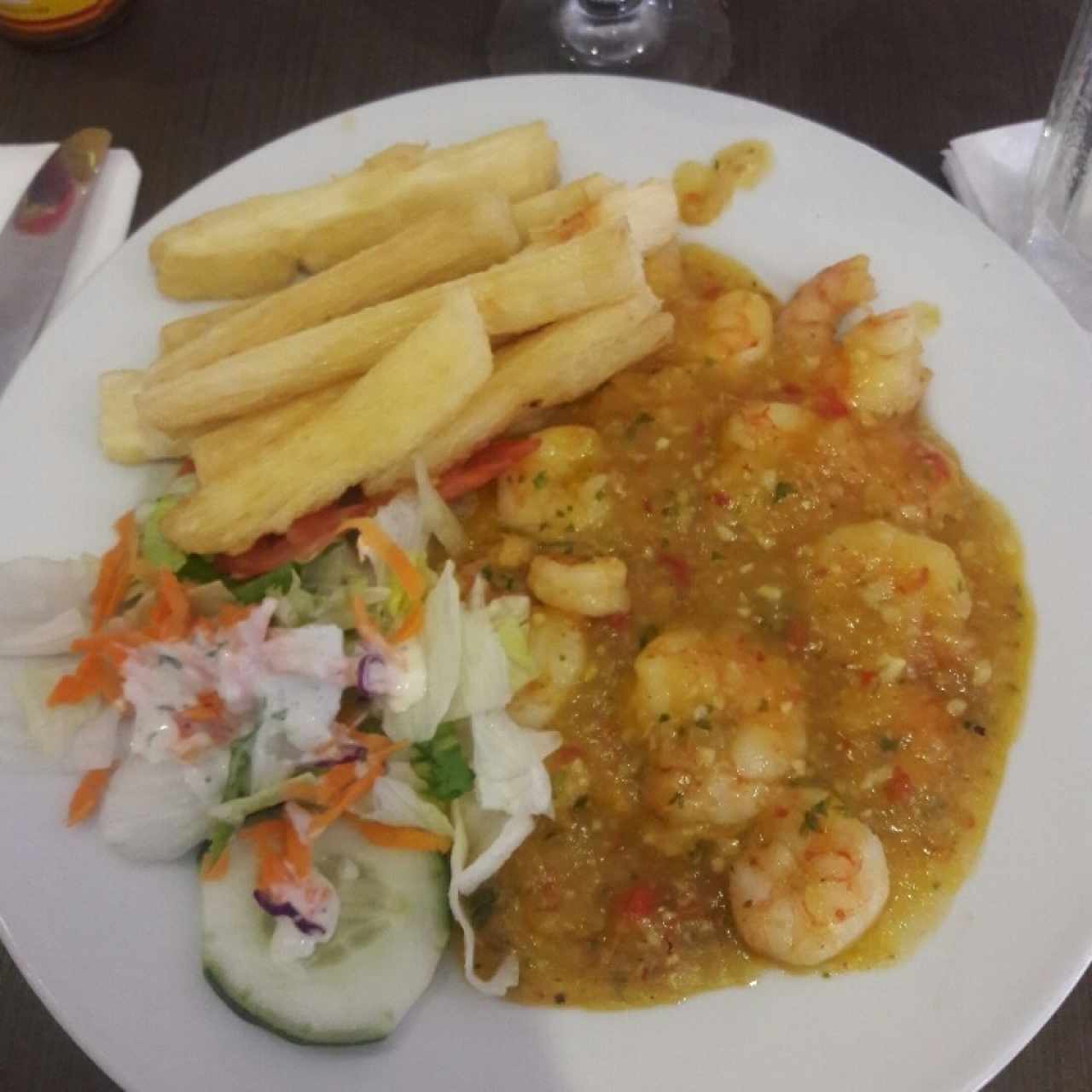 Camarones al ajillo