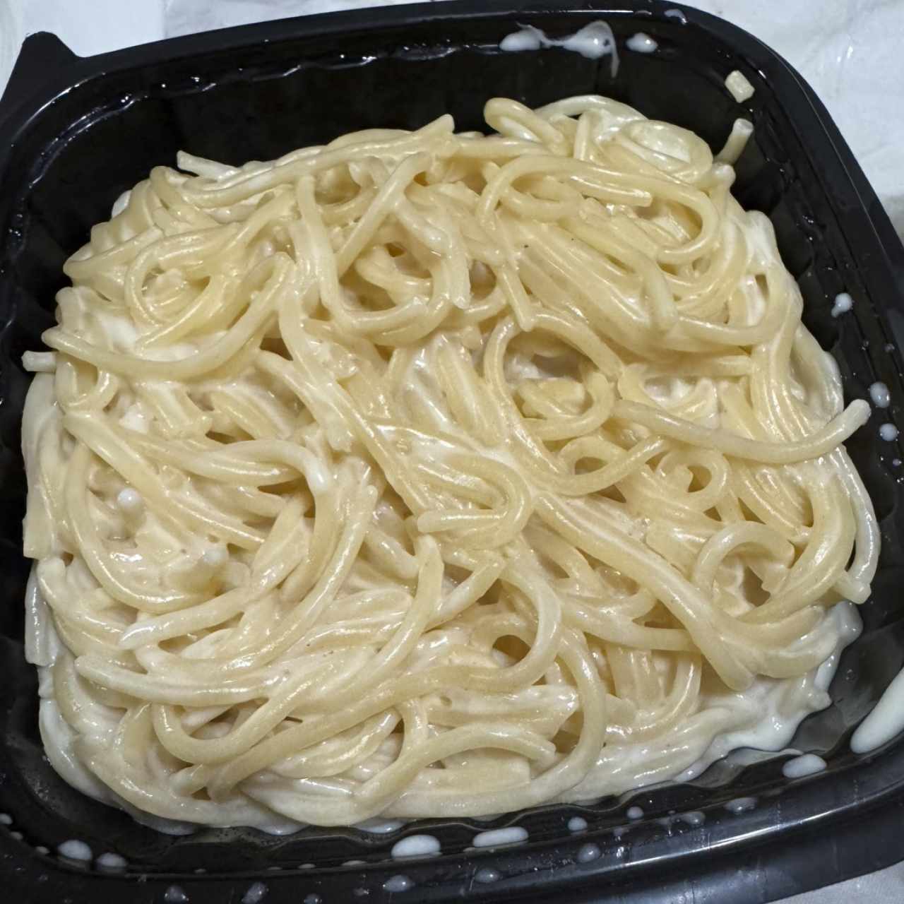 Spaghetti Alfredo sin jamón
