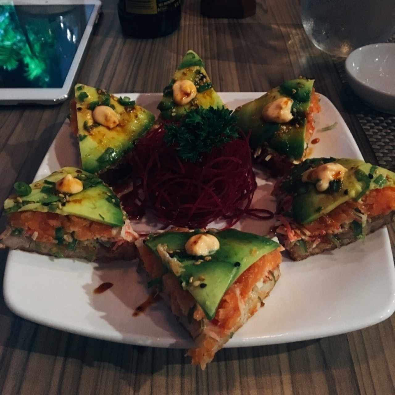 sushi pizza de salmon