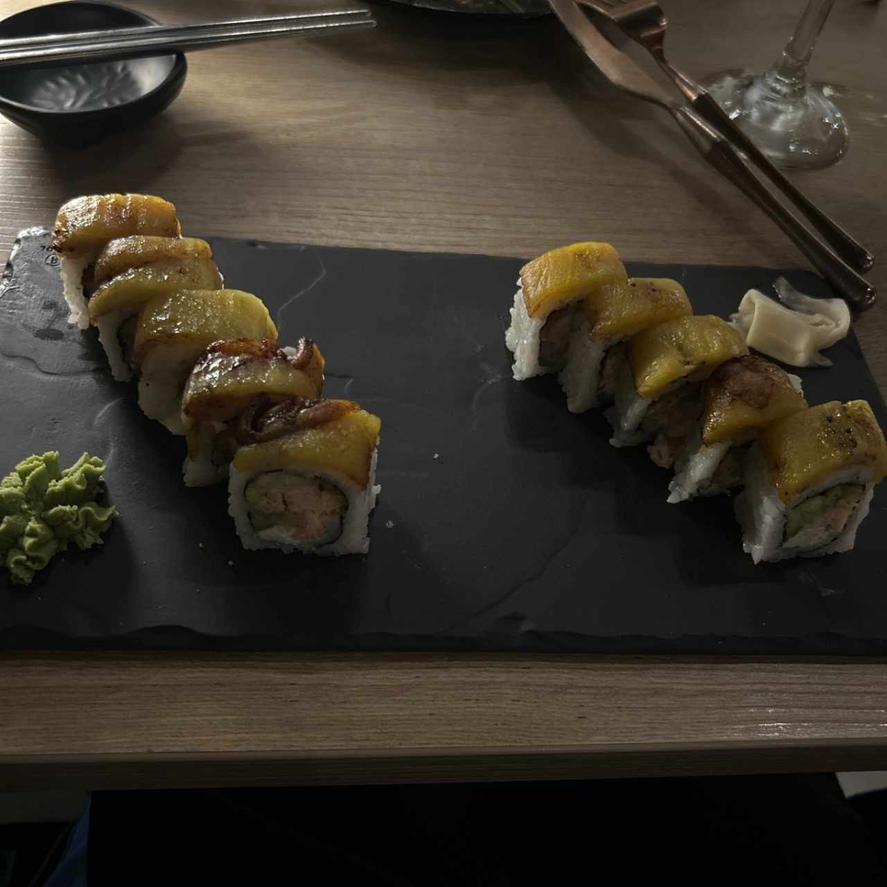 SUSHI ROLLS - Dragon Roll