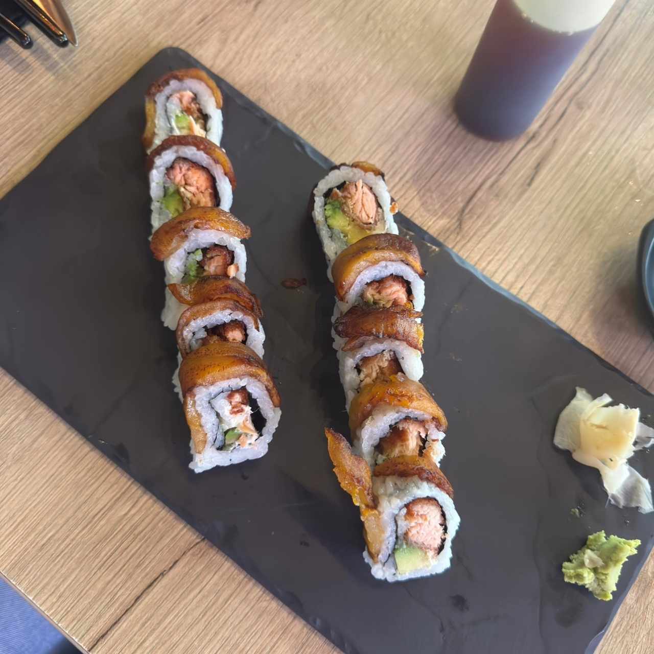 SUSHI ROLLS - Dragon Roll