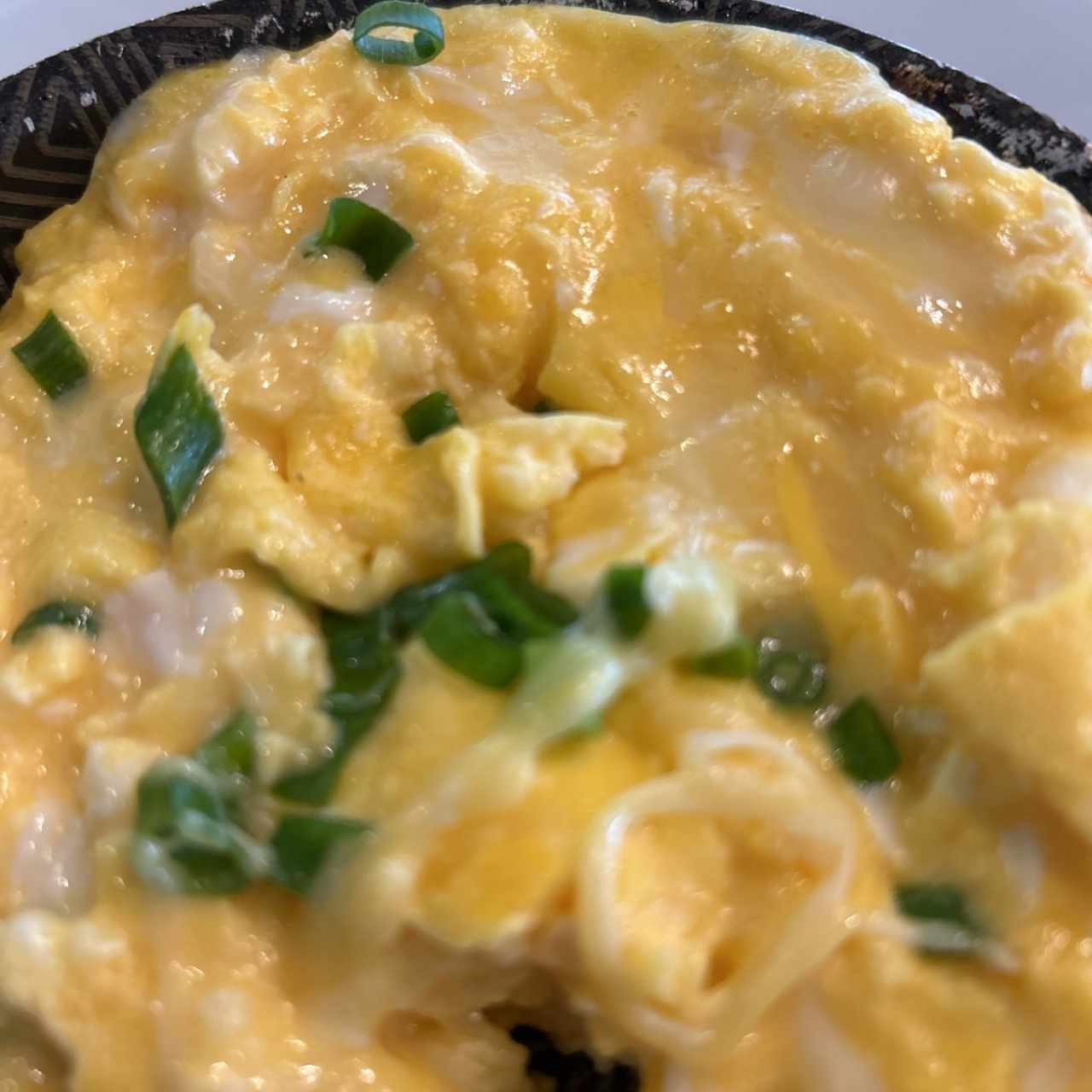 DESAYUNO - CHEESY SCRAMBLED