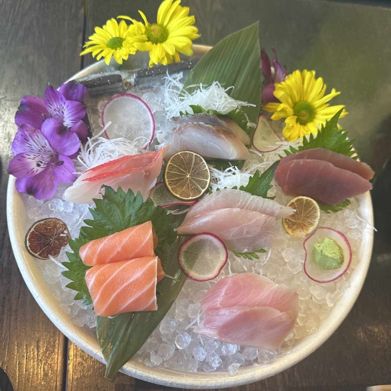 CHEF'S COMBINATIONS - SASHIMI SAMPLER