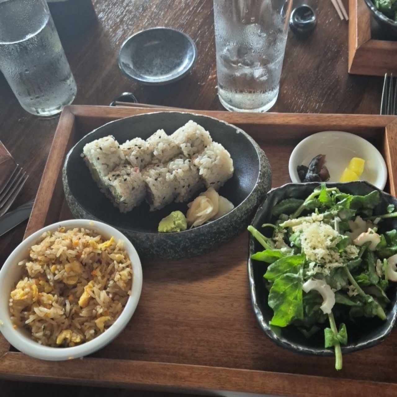 BENTO BOX - SUSHI ROLL BENTO
