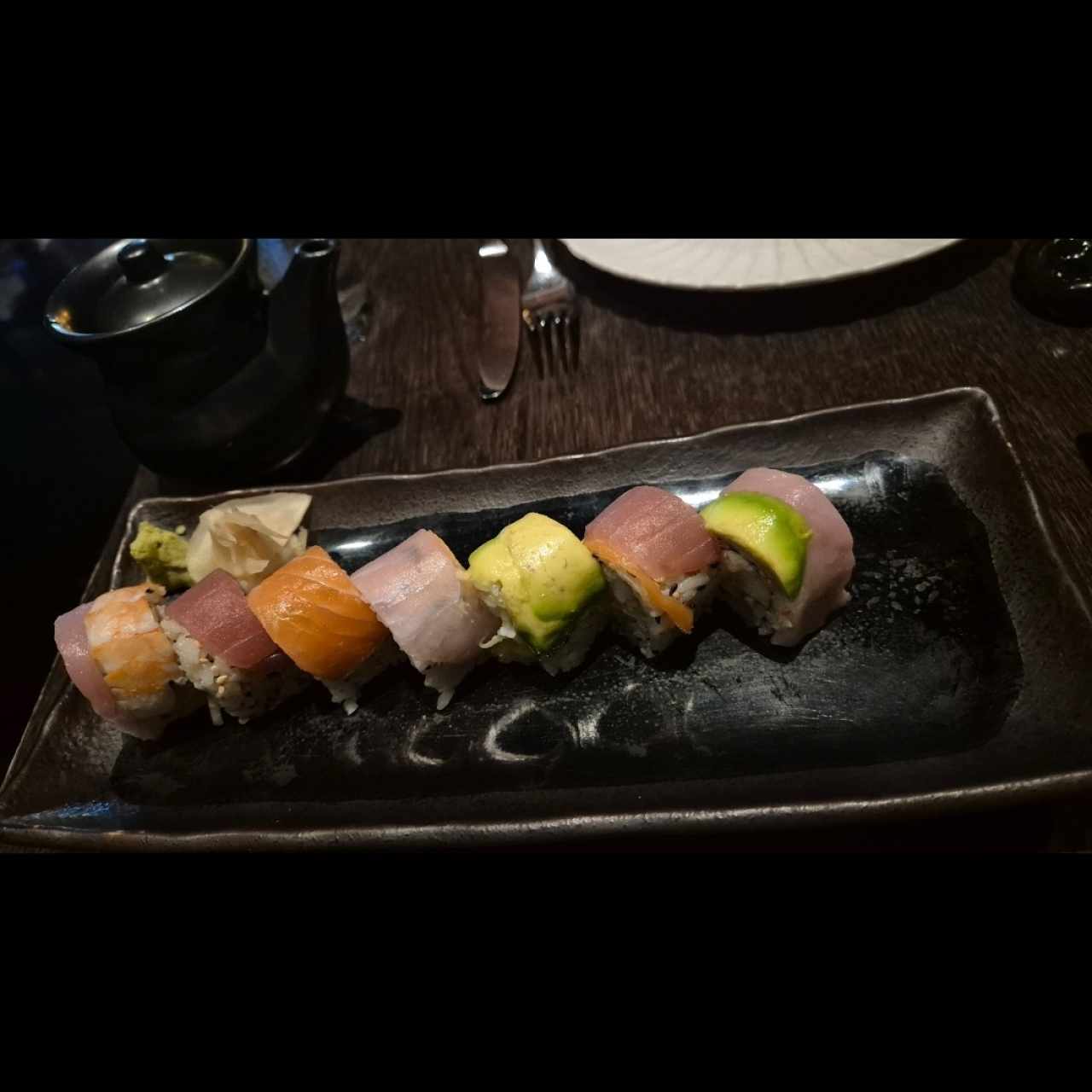 MAKI - RAINBOW ROLL
