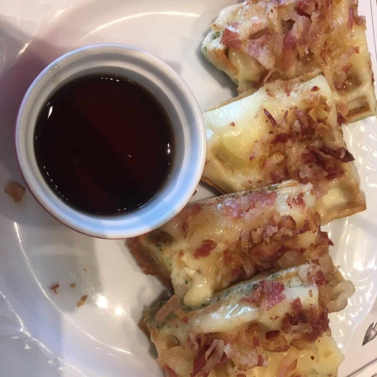 Waffles de mozarella y bacon
