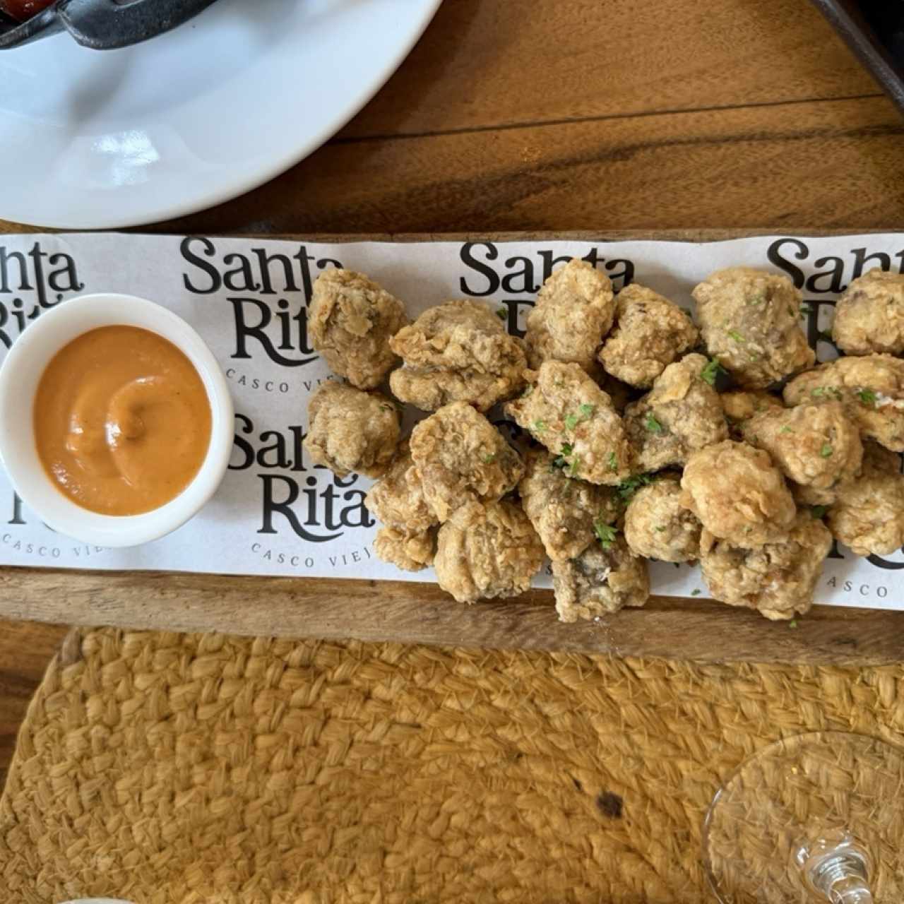 Daditos de pescado adobado al estilo sevillano