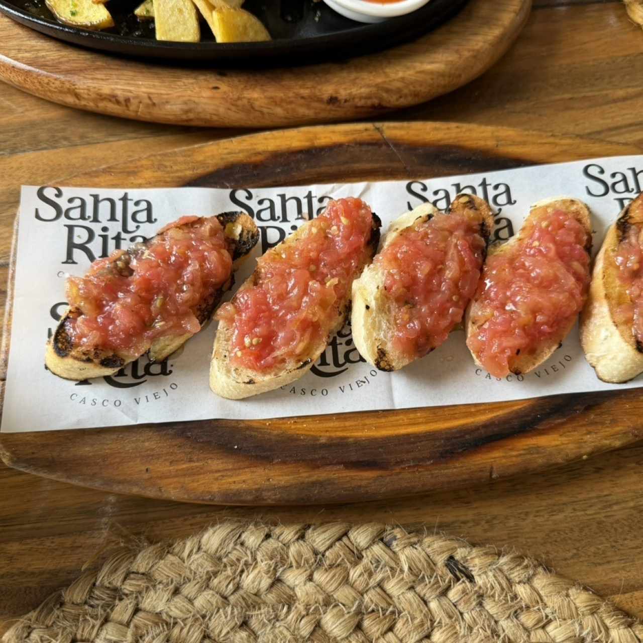 Pan con tomate
