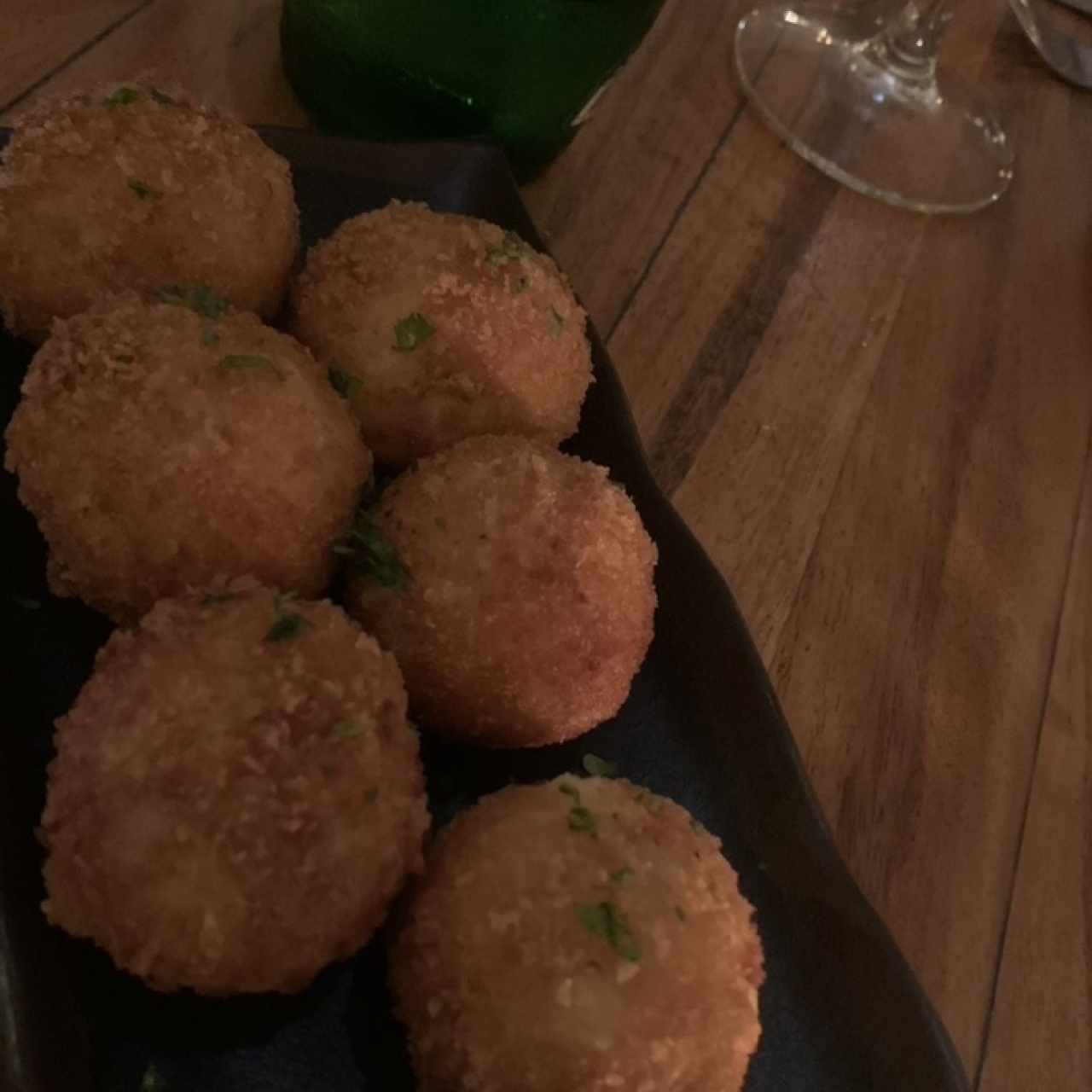 Croquetas de bacalao y pimientos rojos