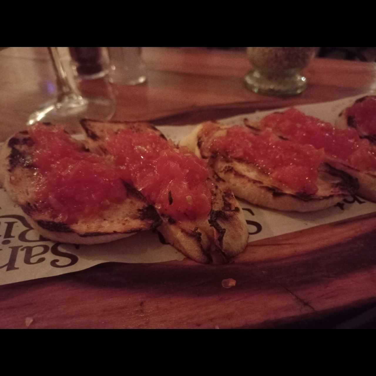 Pan con tomate