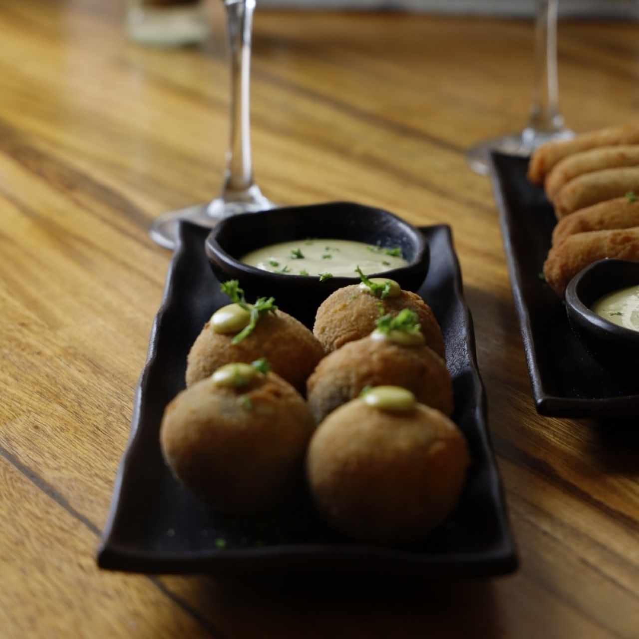 Croquetas de pulpo en tinta de calamar
