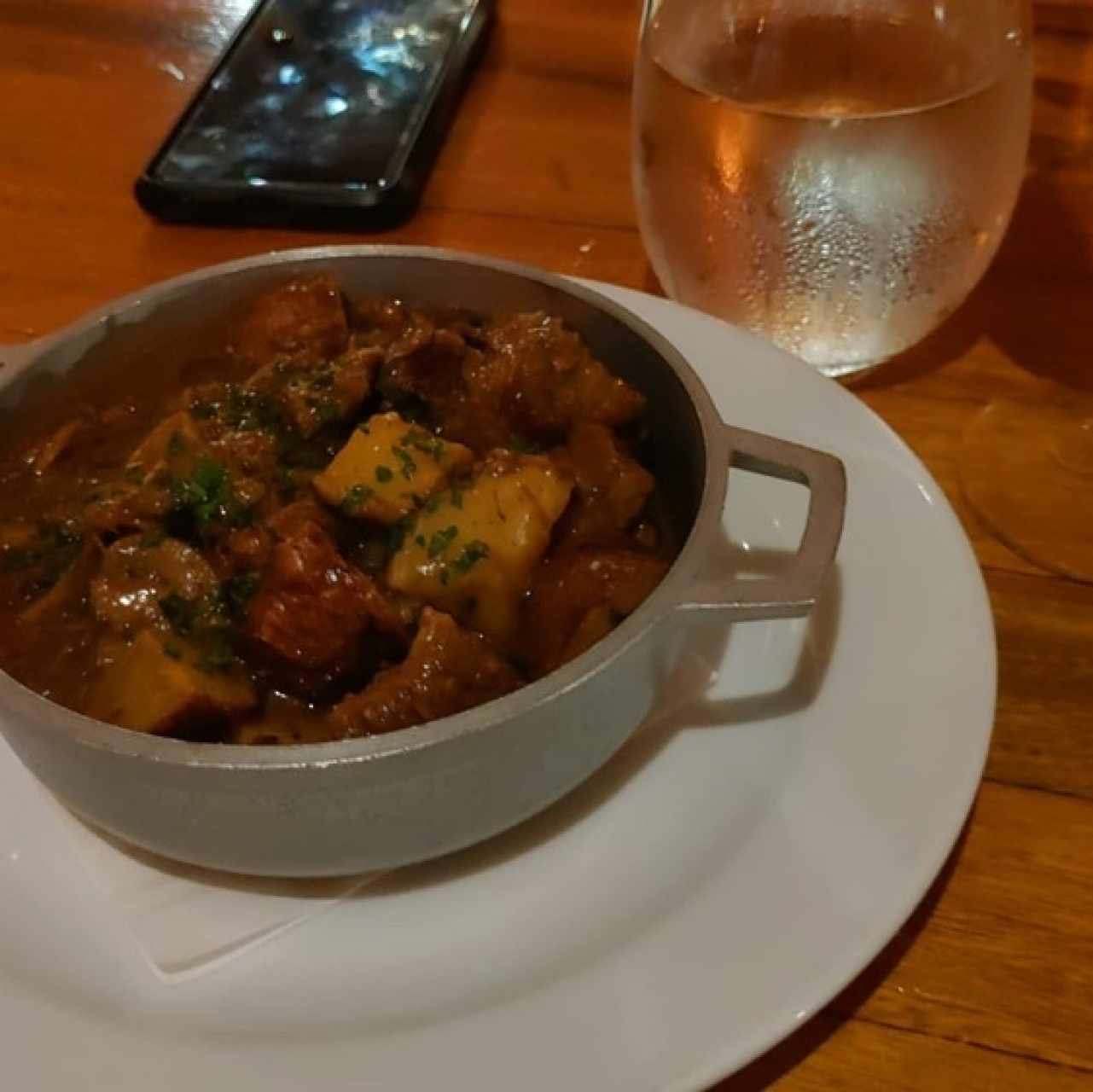 Estofado de ternera con champigñones y patatas