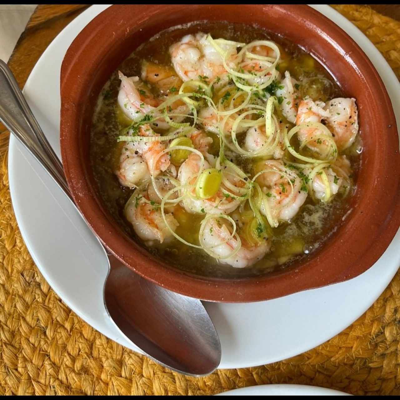 Camarones al ajillo
