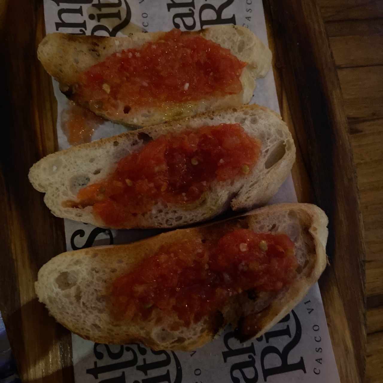 Pan con tomate