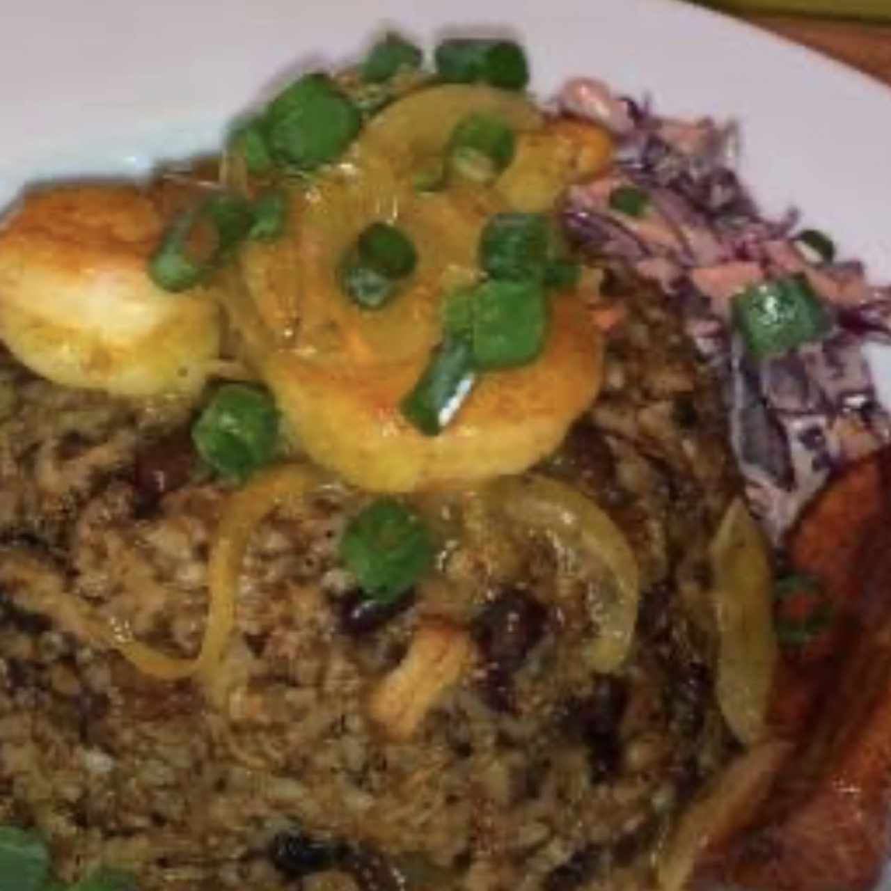 Porciones Grandes - One Pot Colonense