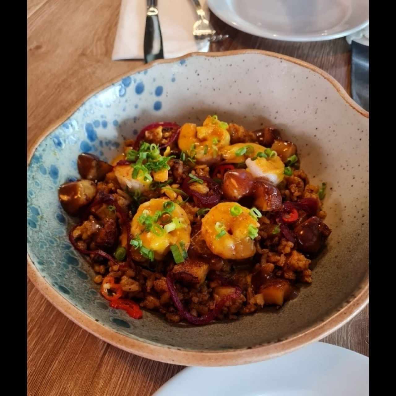 Porciones Grandes - One Pot Colonense
