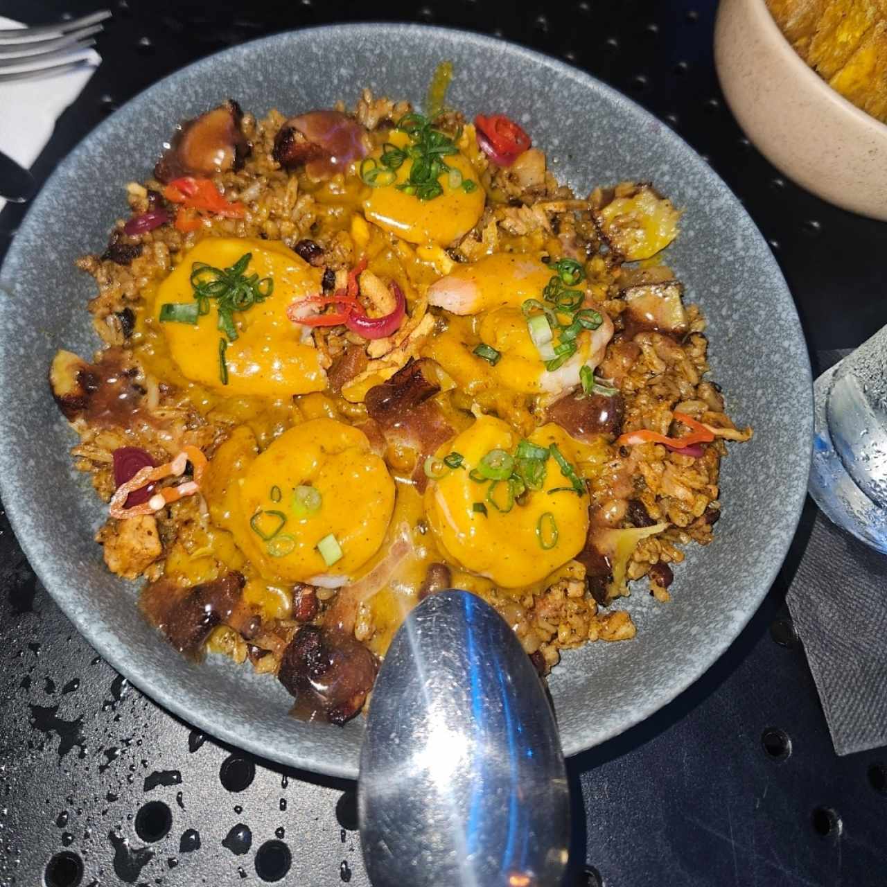 Porciones Grandes - One Pot Colonense