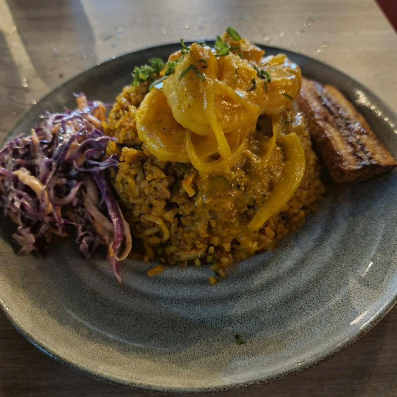Platos Fuertes - One Pot Colonense