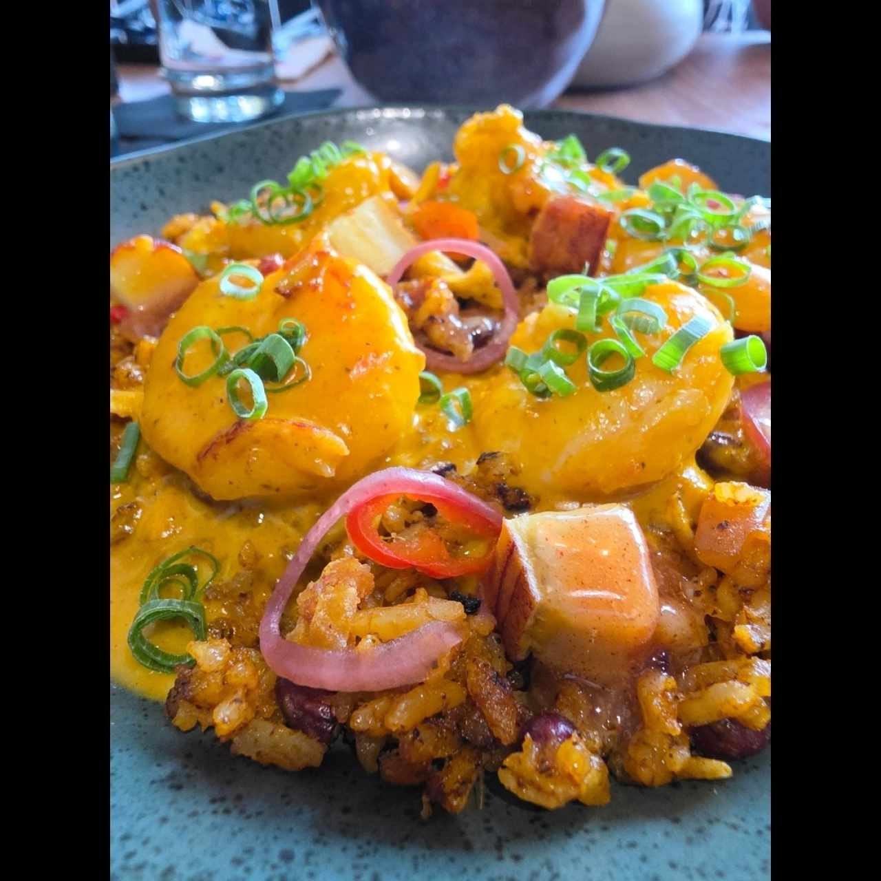 Porciones Grandes - One Pot Colonense