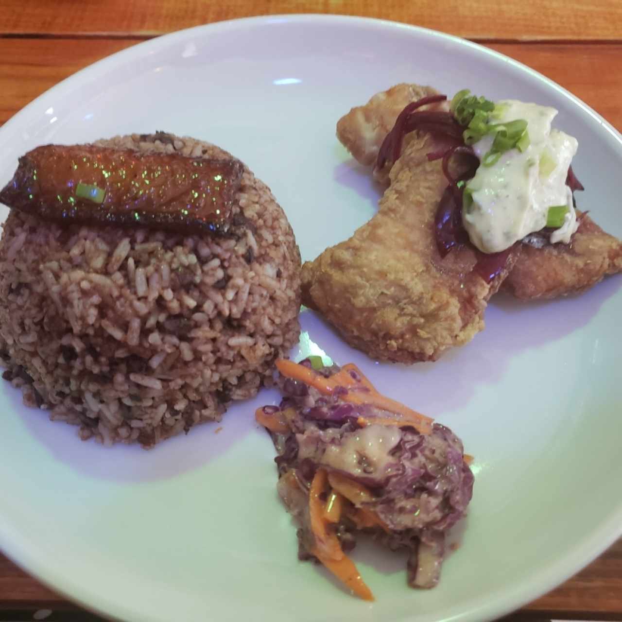 Arroz con Guadu y Coco , Pescado Dorado , Platano en tentación , ensalada de remolacha