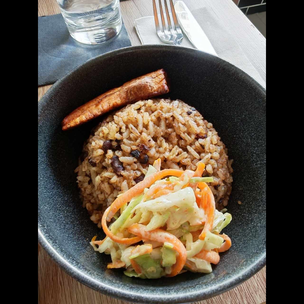 Jerk Chicken Platter+Acompañamiento