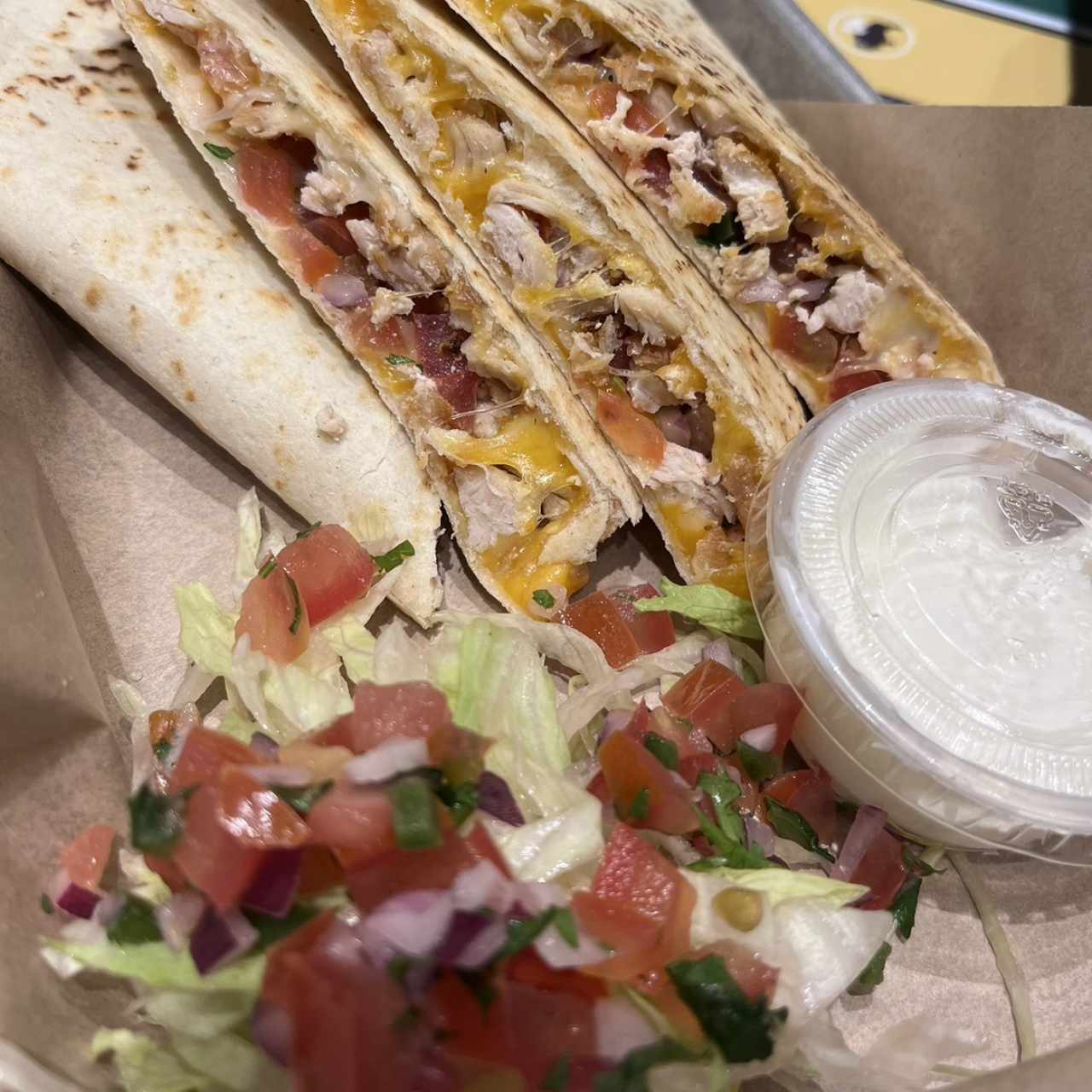 Para Compartir - Chicken Quesadilla