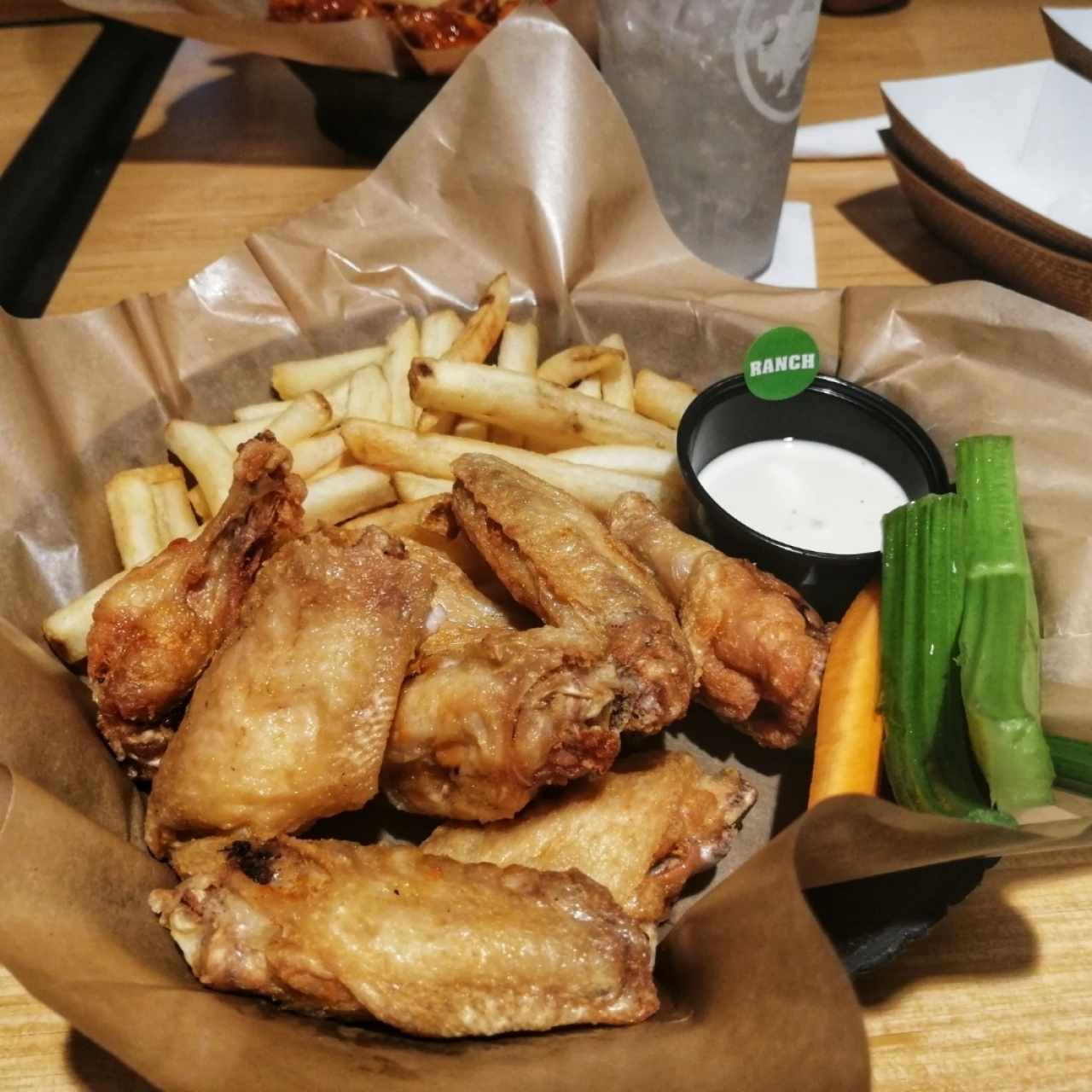 Traditional wings & fries