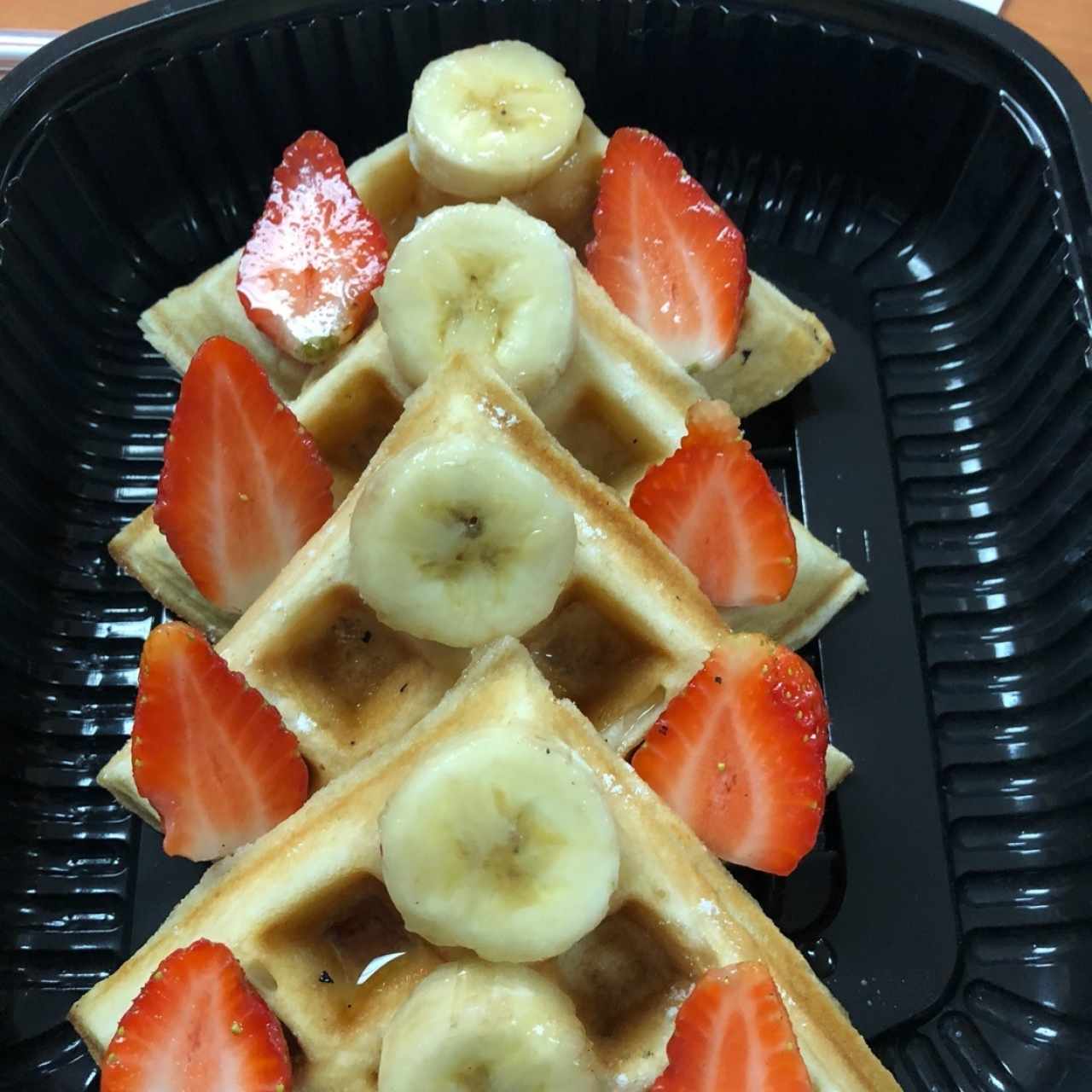 waffles con fruta