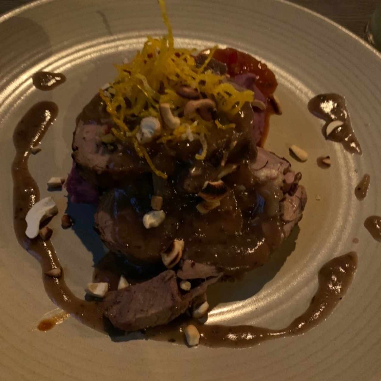Chateaubrian Farse y Ragu de Setas, Otoe crocante de marañon