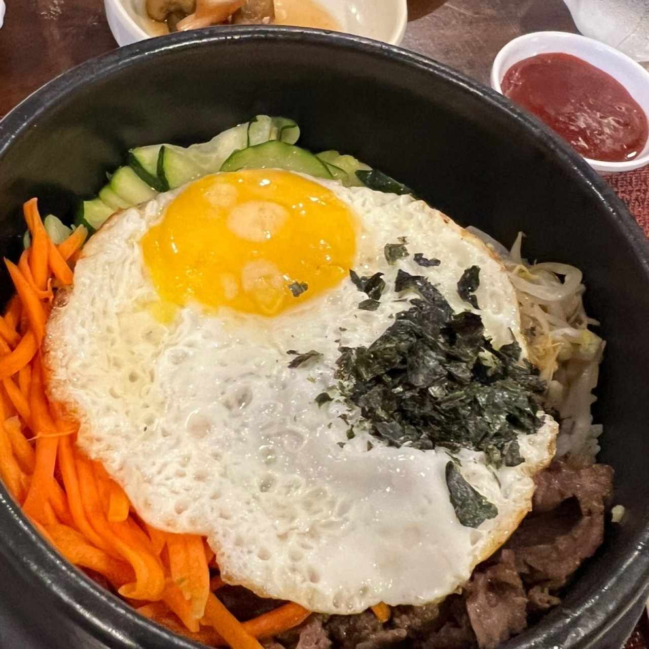 Platos Fuertes - Bibimpap Con Bulgogi
