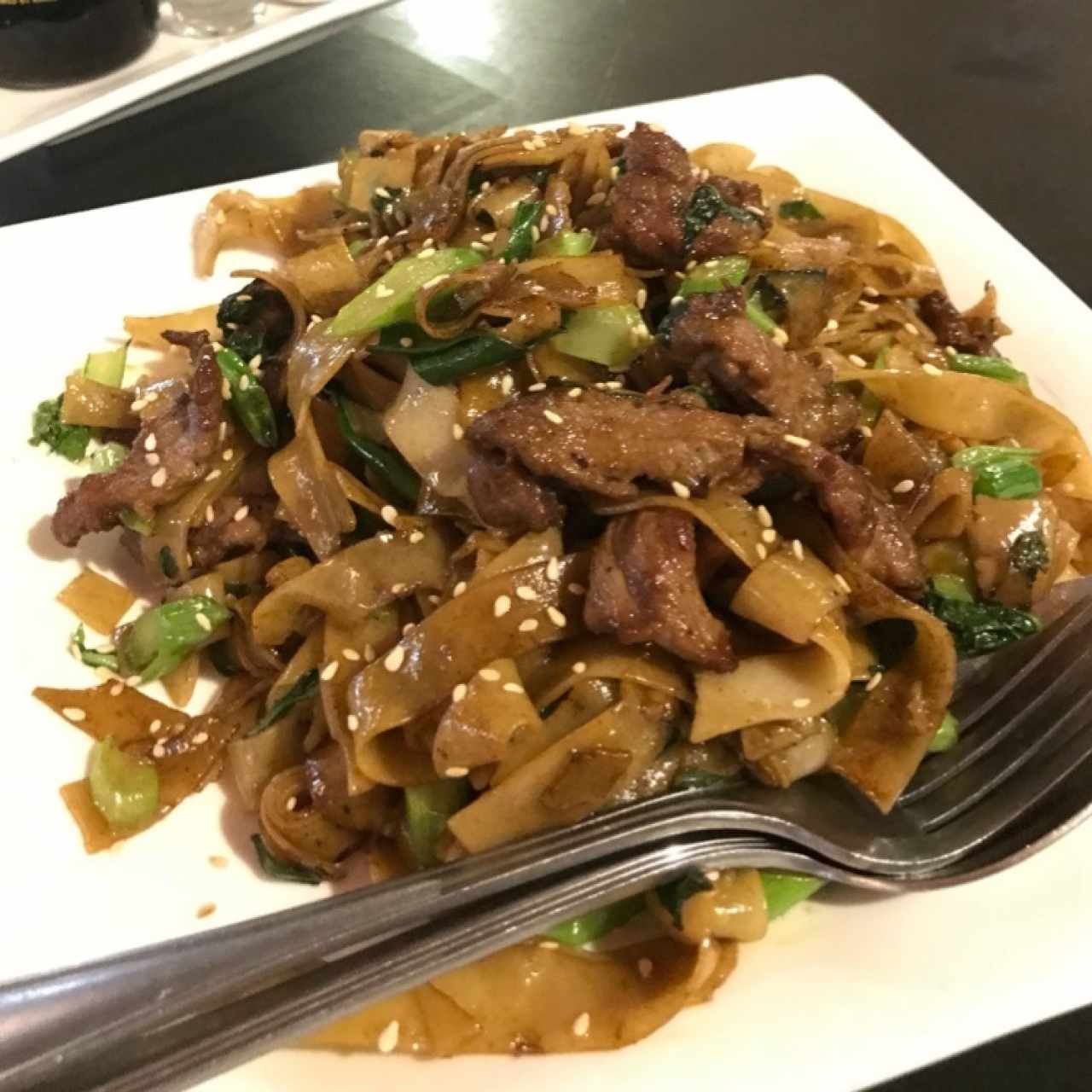 Chow fun con carne