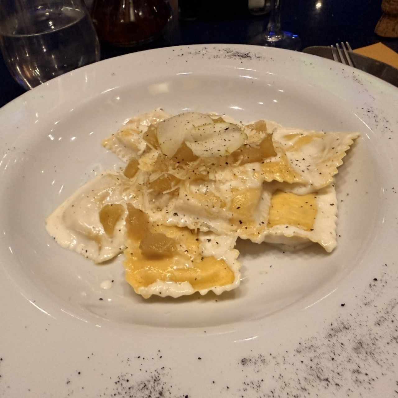 Ravioli cacio pepe