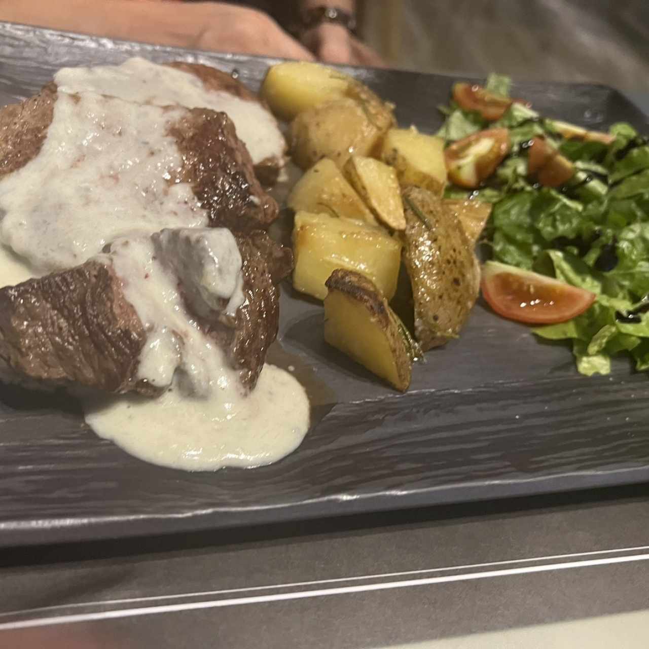 Tagliata di Filetto al Gorgonzola