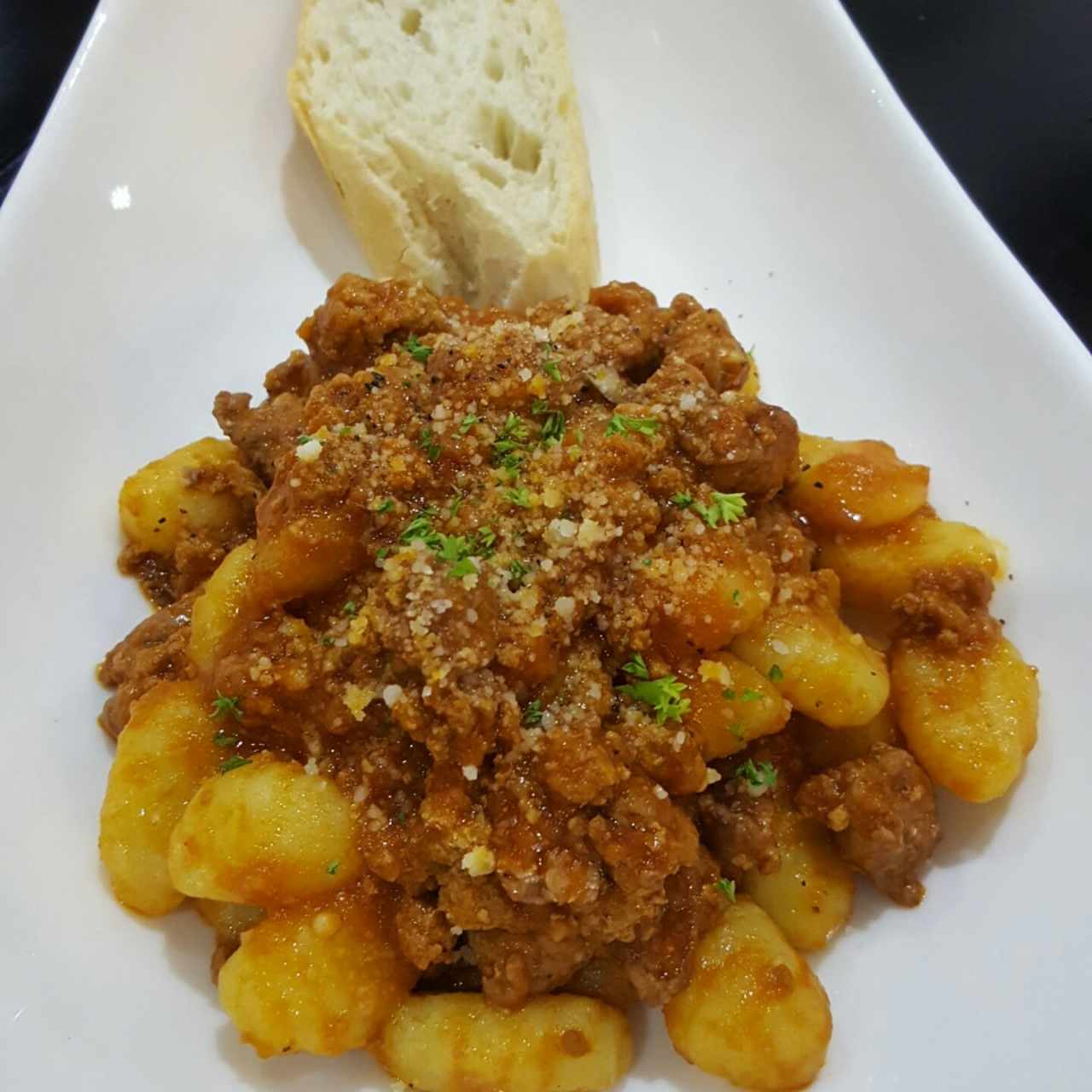 Gnocchi al ragù y chorizo