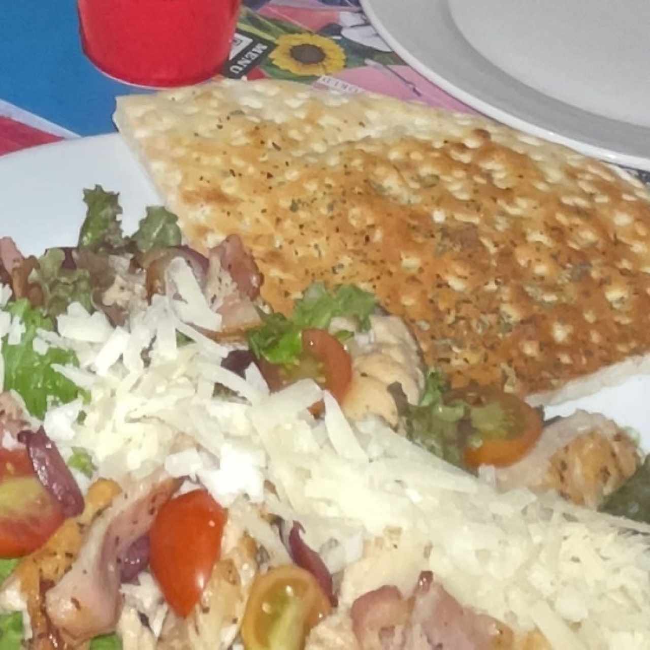 Ensaladas - Romana con pollo