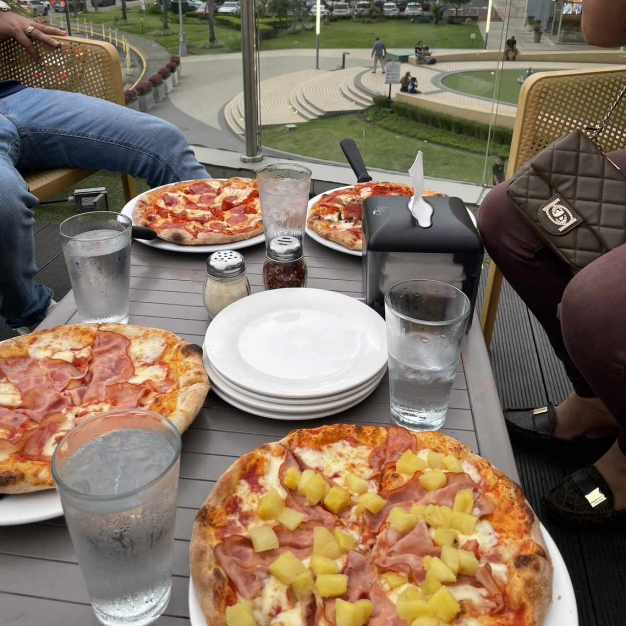 Una pizza de 8