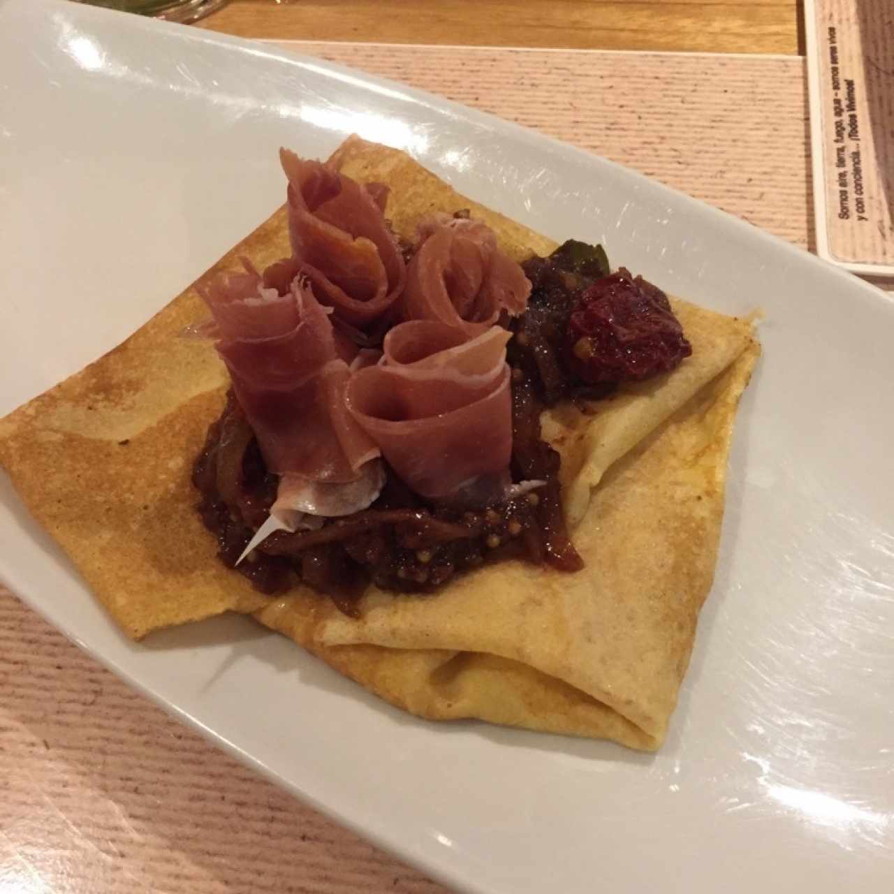 crepe de jamon serrano y tomate seco