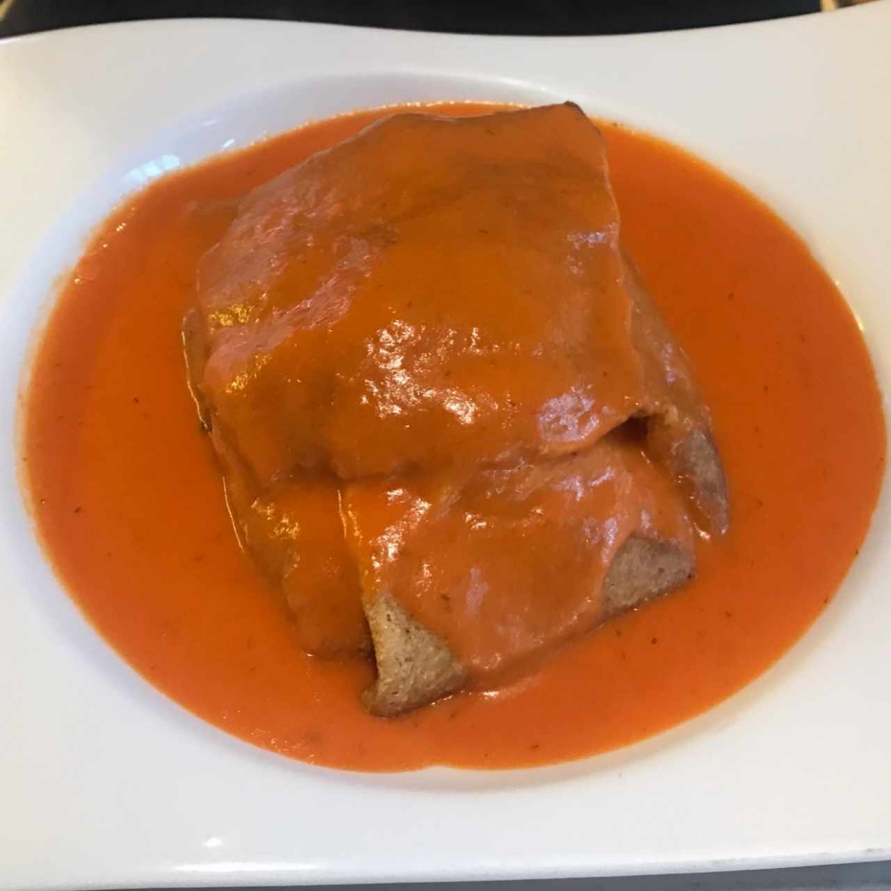 crepe de atun en salsa de la casa