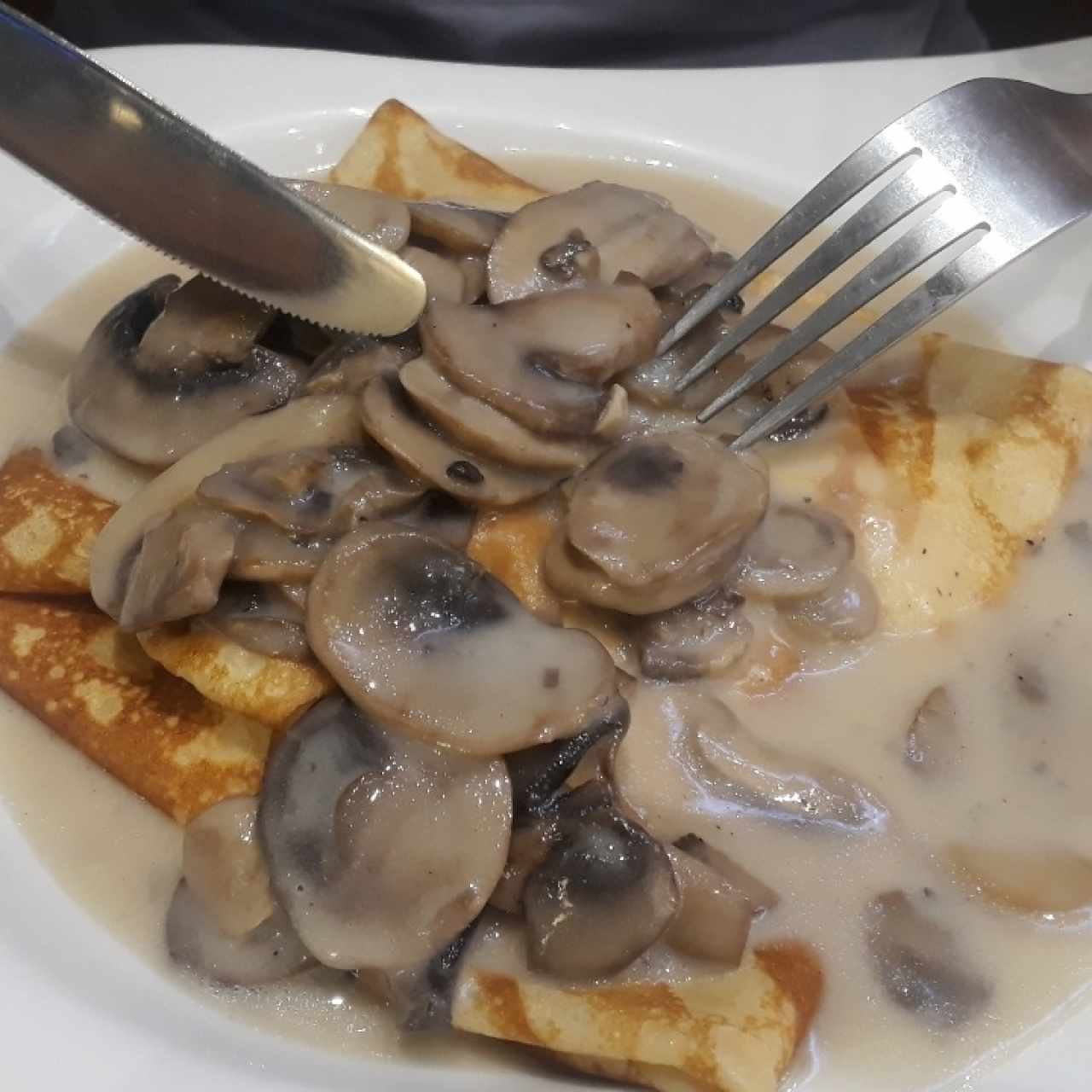 Crepe de pollo con champiñones. 