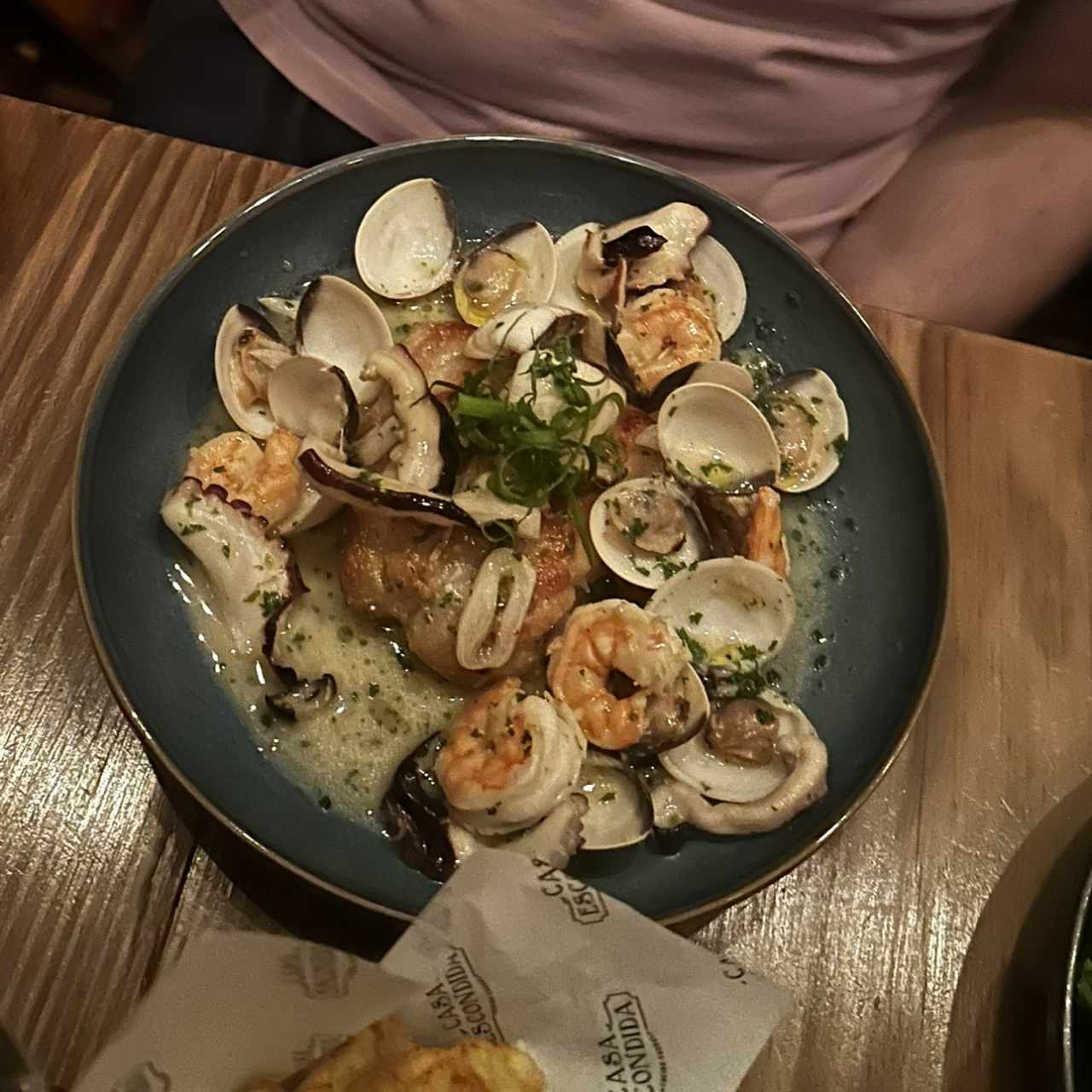 Pescado con mariscos