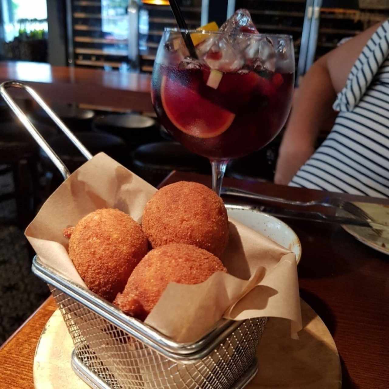 arancinis y sangria